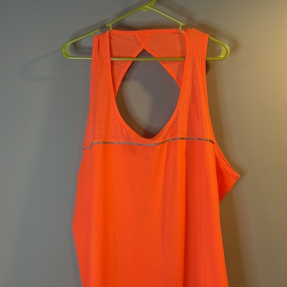 Neon orange workout tanktop - Picture 3 of 11
